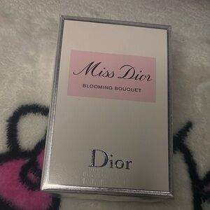 ✨Miss Dior Blooming Bouquet Eau de Toilette 100ml✨